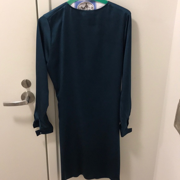 Beautiful silk holiday dress!! - Picture 3 of 4